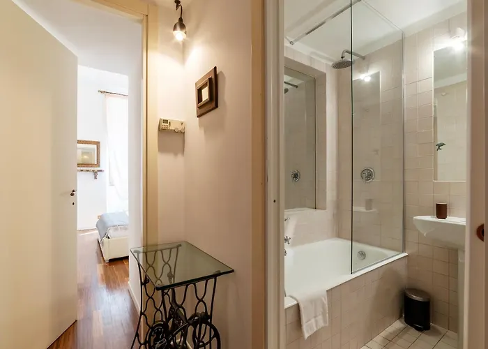 A Stone's Throw From The Colosseum! Apartament Rzym