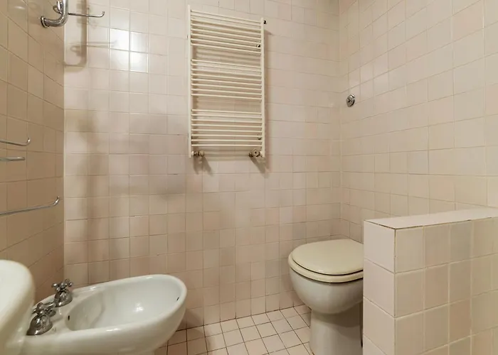 A Stone's Throw From The Colosseum! Apartament