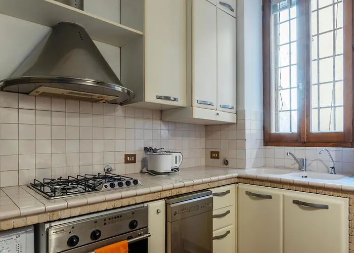 Apartament A Stone's Throw From The Colosseum! Rzym