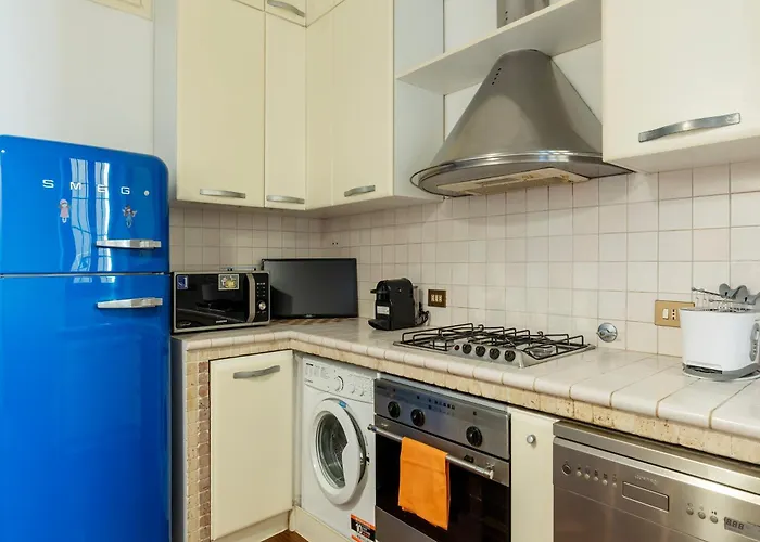 A Stone's Throw From The Colosseum! Apartament Rzym